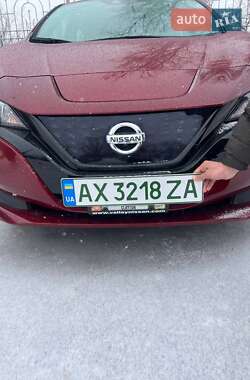 Характеристики Nissan Leaf Хетчбек