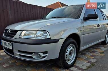 Характеристики Volkswagen Pointer Хэтчбек