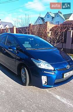Характеристики Toyota Prius Хетчбек