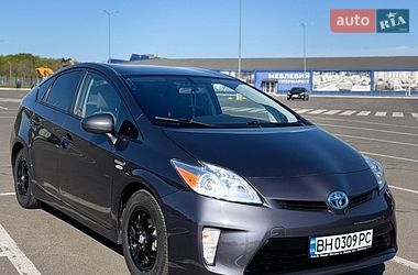 Характеристики Toyota Prius Хетчбек