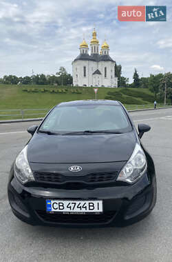 Характеристики Kia Rio Хэтчбек