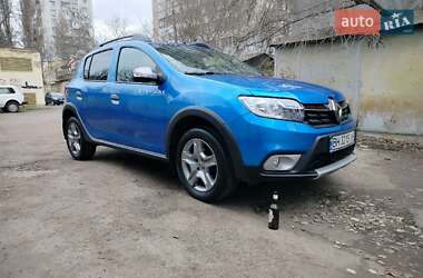 Характеристики Renault Sandero StepWay Хетчбек