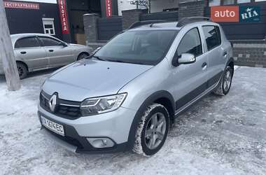 Характеристики Renault Sandero StepWay Хетчбек