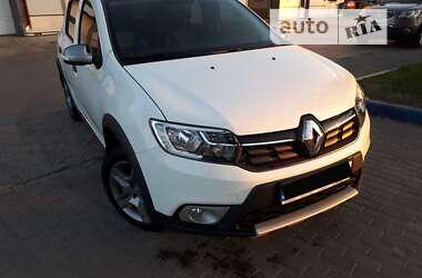 Характеристики Renault Sandero Хетчбек