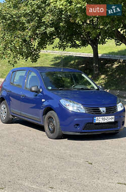 Характеристики Dacia Sandero Хэтчбек