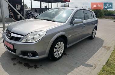 Характеристики Opel Signum Хетчбек