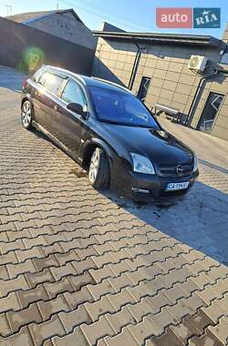 Характеристики Opel Signum Хетчбек