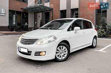 Характеристики Nissan TIIDA Хетчбек