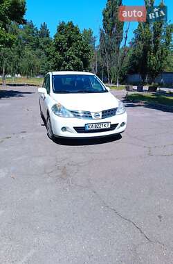 Характеристики Nissan TIIDA Хетчбек