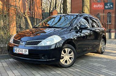 Характеристики Nissan TIIDA Хэтчбек