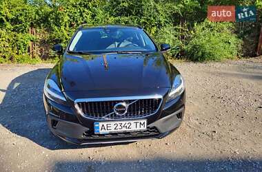 Характеристики Volvo V40 Cross Country Хетчбек