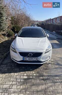 Характеристики Volvo V40 Хетчбек