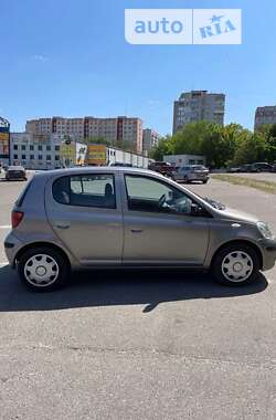 Характеристики Toyota Yaris Хэтчбек