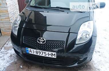 Характеристики Toyota Yaris Хэтчбек