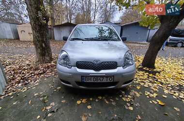 Характеристики Toyota Yaris Хэтчбек