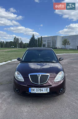Характеристики Lancia Ypsilon Хэтчбек