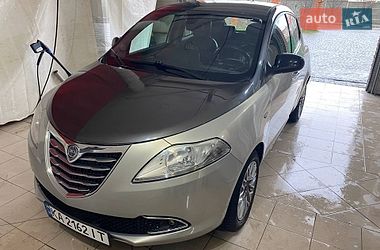 Характеристики Lancia Ypsilon Хэтчбек