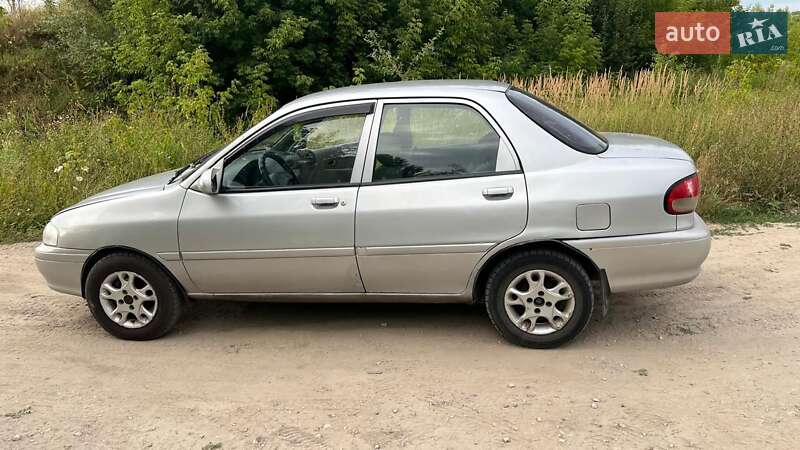 Седан Kia Avella