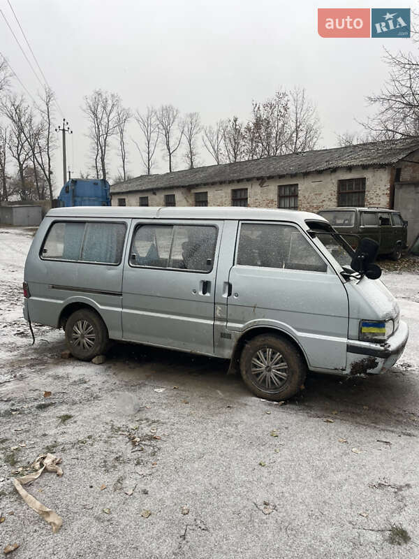 Минивэн Kia Besta