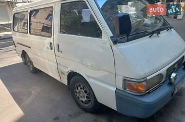 Kia Besta  1998