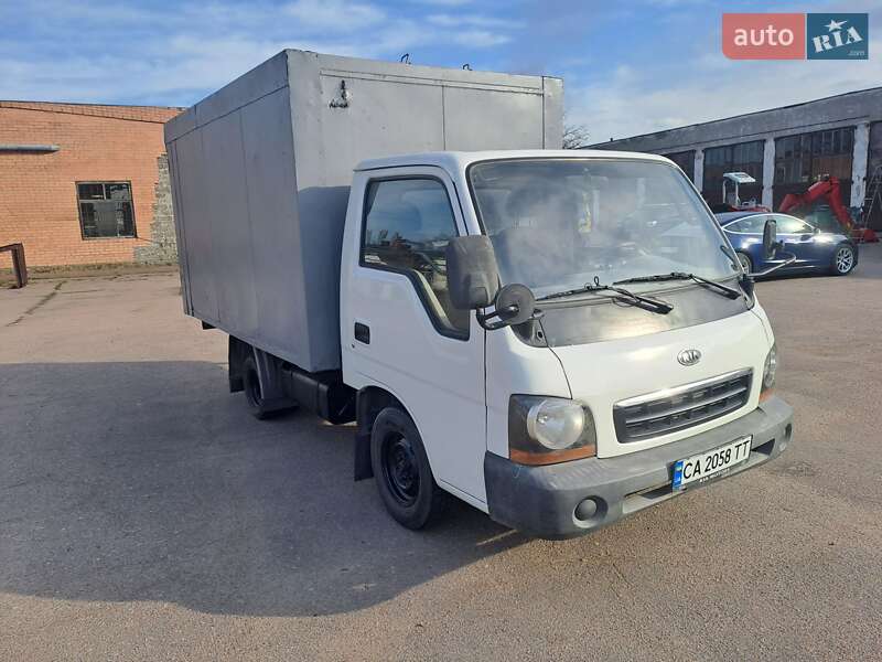 Мінівен Kia Bongo