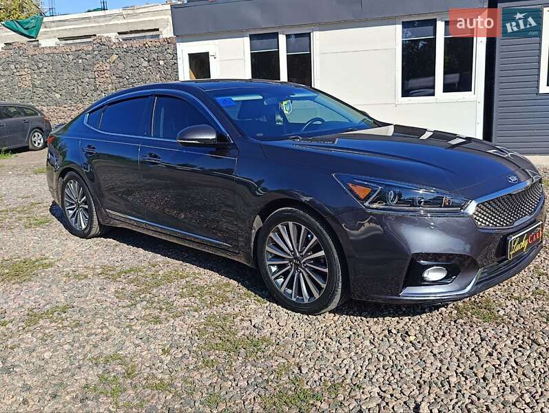 Седан Kia Cadenza