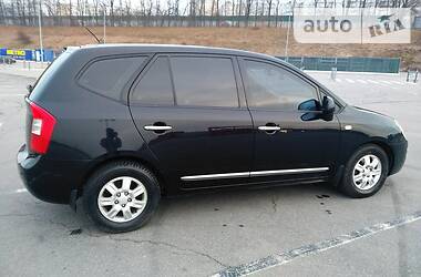 Kia Carens  2008