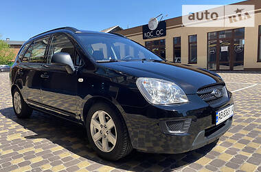 Kia Carens  2008