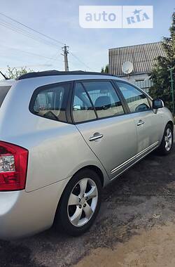 Kia Carens  2007