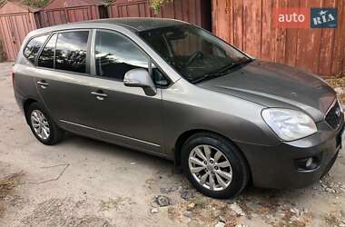 Kia Carens  2011