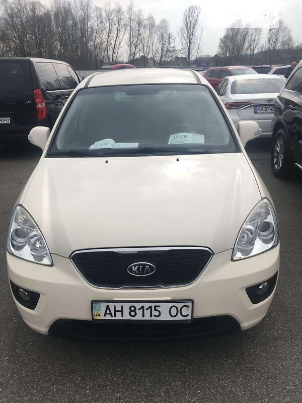 Kia Carens