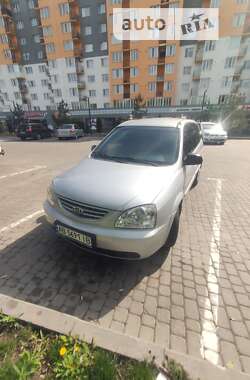 Kia Carens  2005