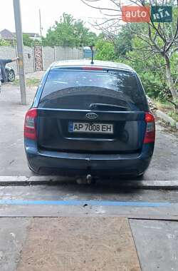 Kia Carens  2008
