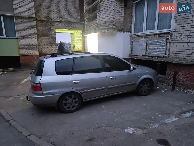 Kia Carens 2004