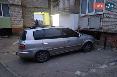 Kia Carens  2004