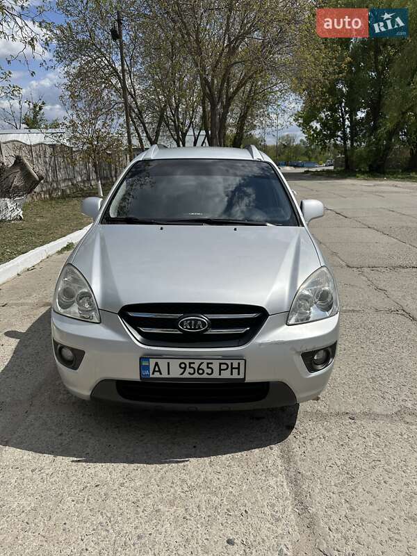 Минивэн Kia Carens