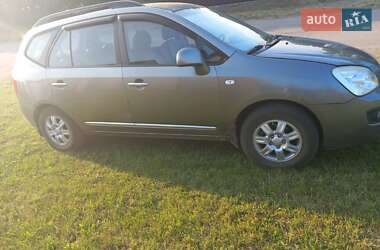 Kia Carens  2008