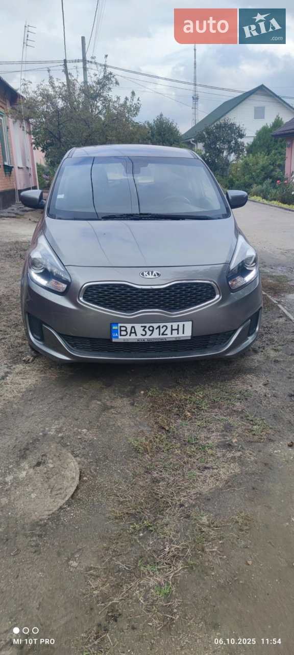 2013 Kia Carens - фото 1
