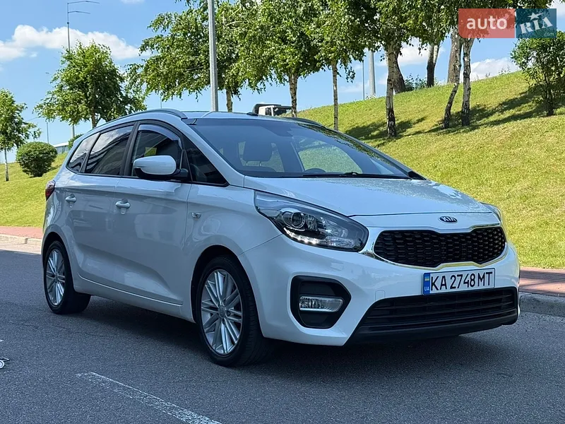 Kia Carens