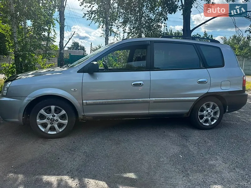 Kia Carens 2004