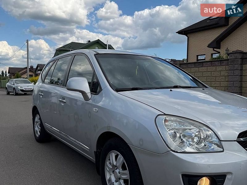 Минивэн Kia Carens 2007 в Житомире