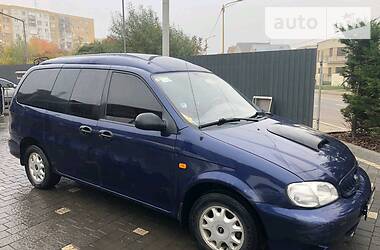 Kia Carnival  2000