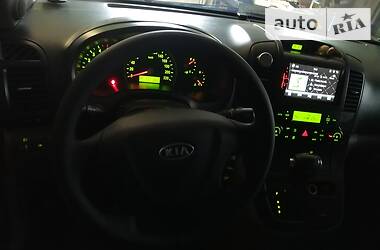 Kia Carnival  2008