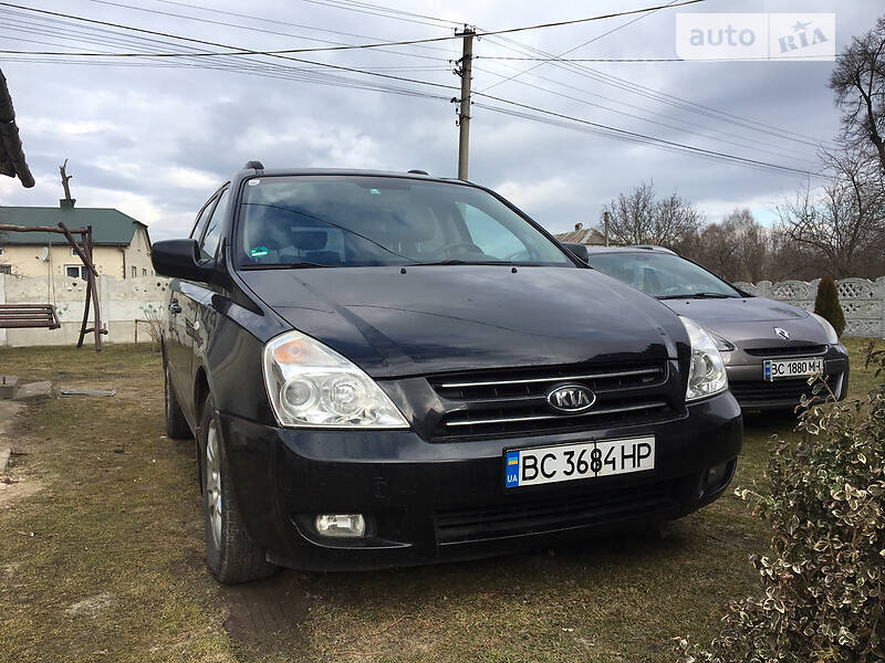 Універсал Kia Carnival