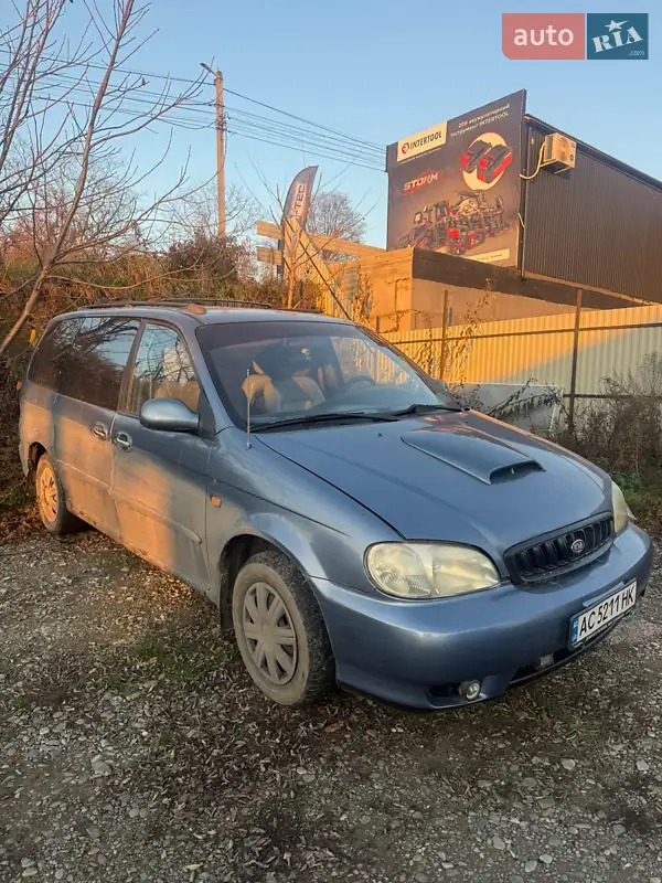 Kia Carnival 2000