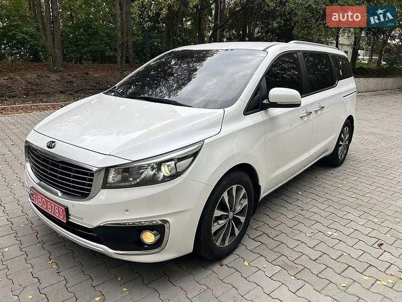 Kia Carnival