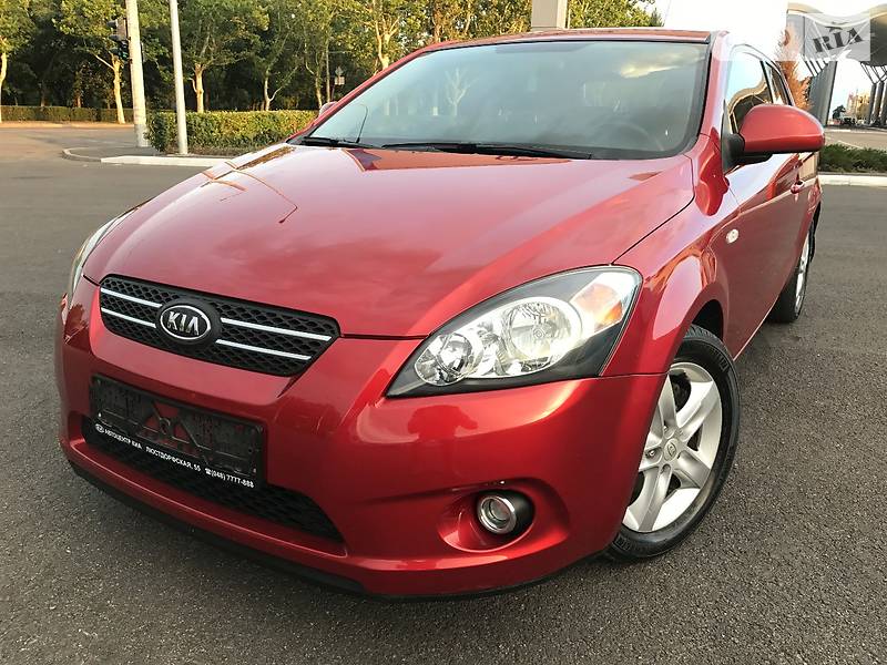 Kia cee'd 2008 года