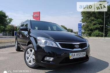 Kia Ceed  2011