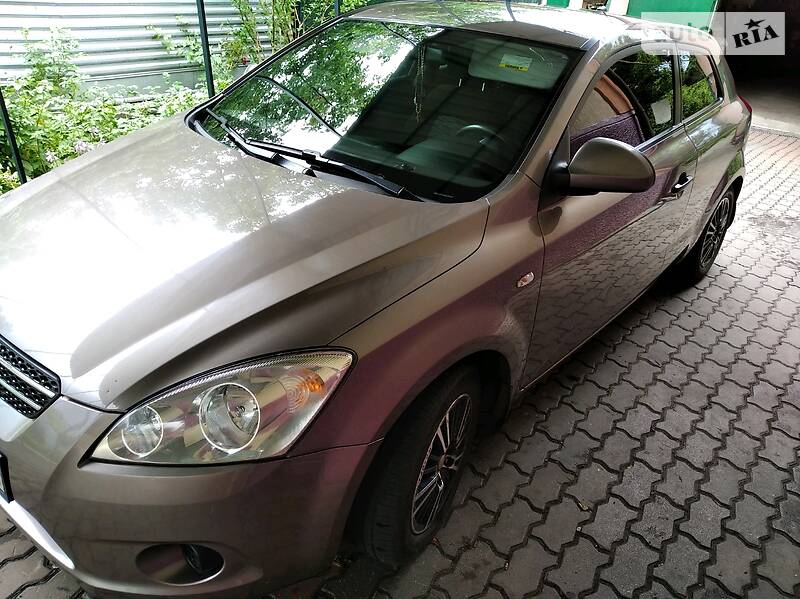 Kia ceed 06