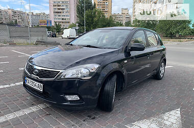 Kia Ceed  2011